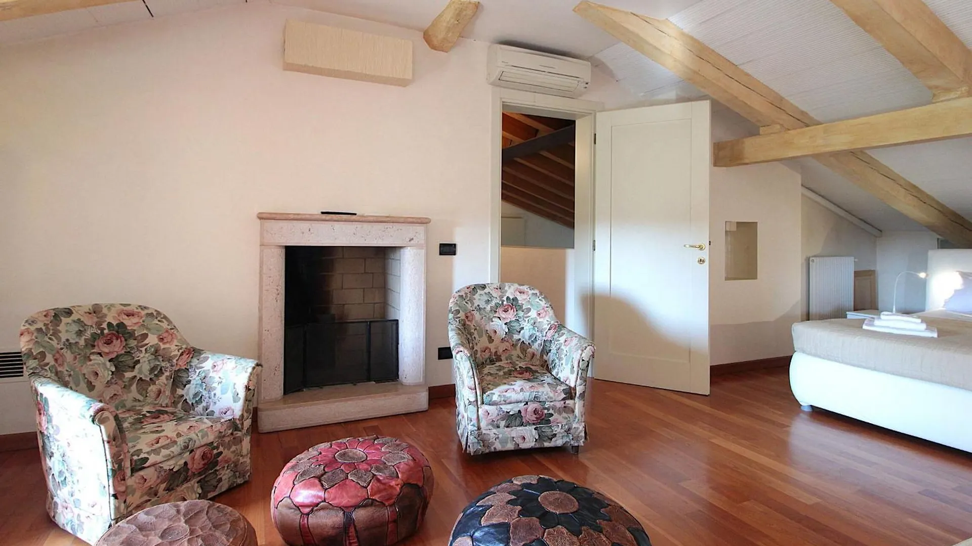 Terrace Apartment, Pool, Garden, Treviso Silea 0*,