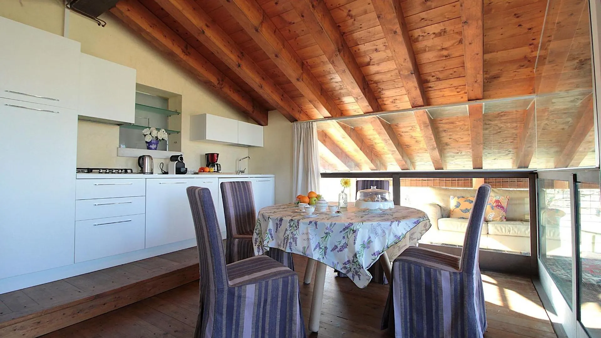 Terrace Apartment, Pool, Garden, Treviso Silea Italy